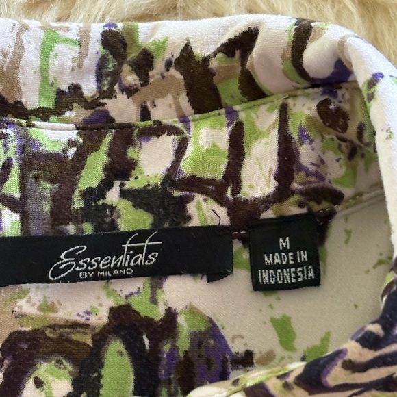 Essentials by Milano Green and Black Pleated Office Casual Button Down Shirt - Picture 4 of 4